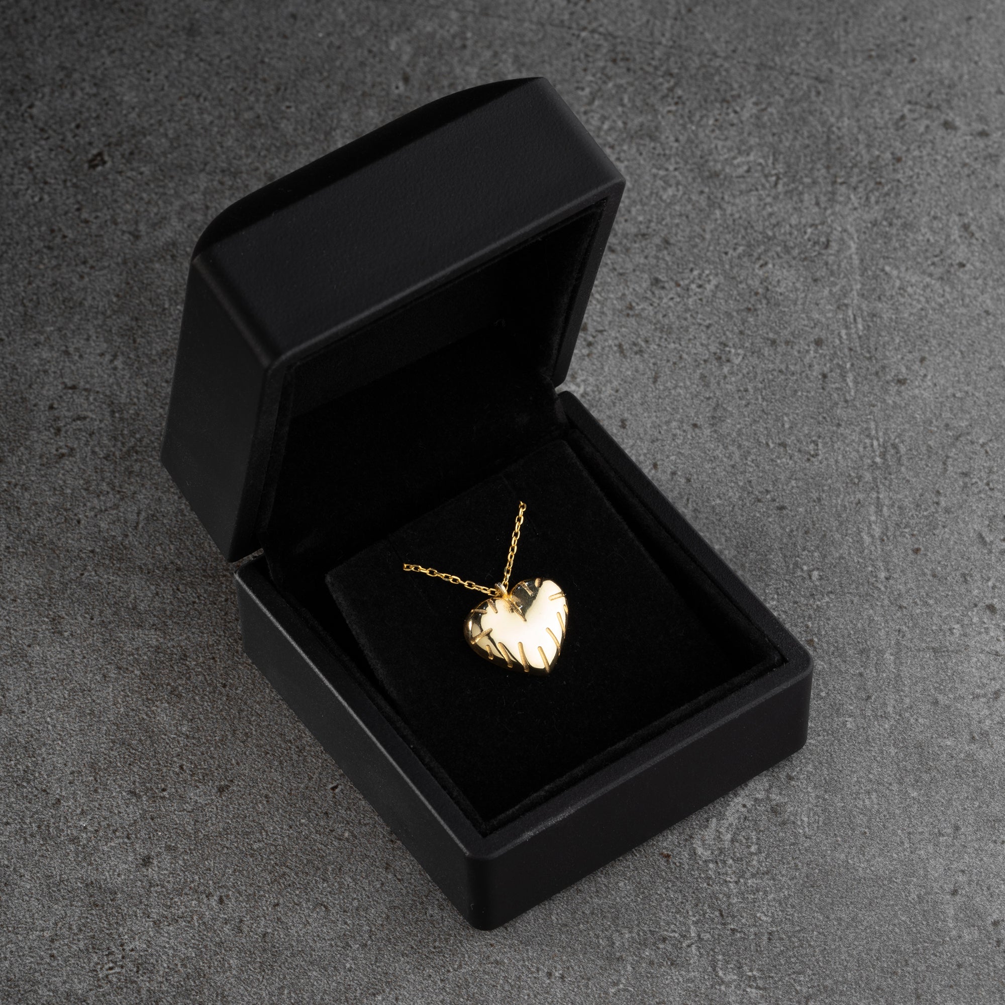 BOMB HERZ HALSKETTE aus 925 Silber - Eleganter Halskette - AURIME
