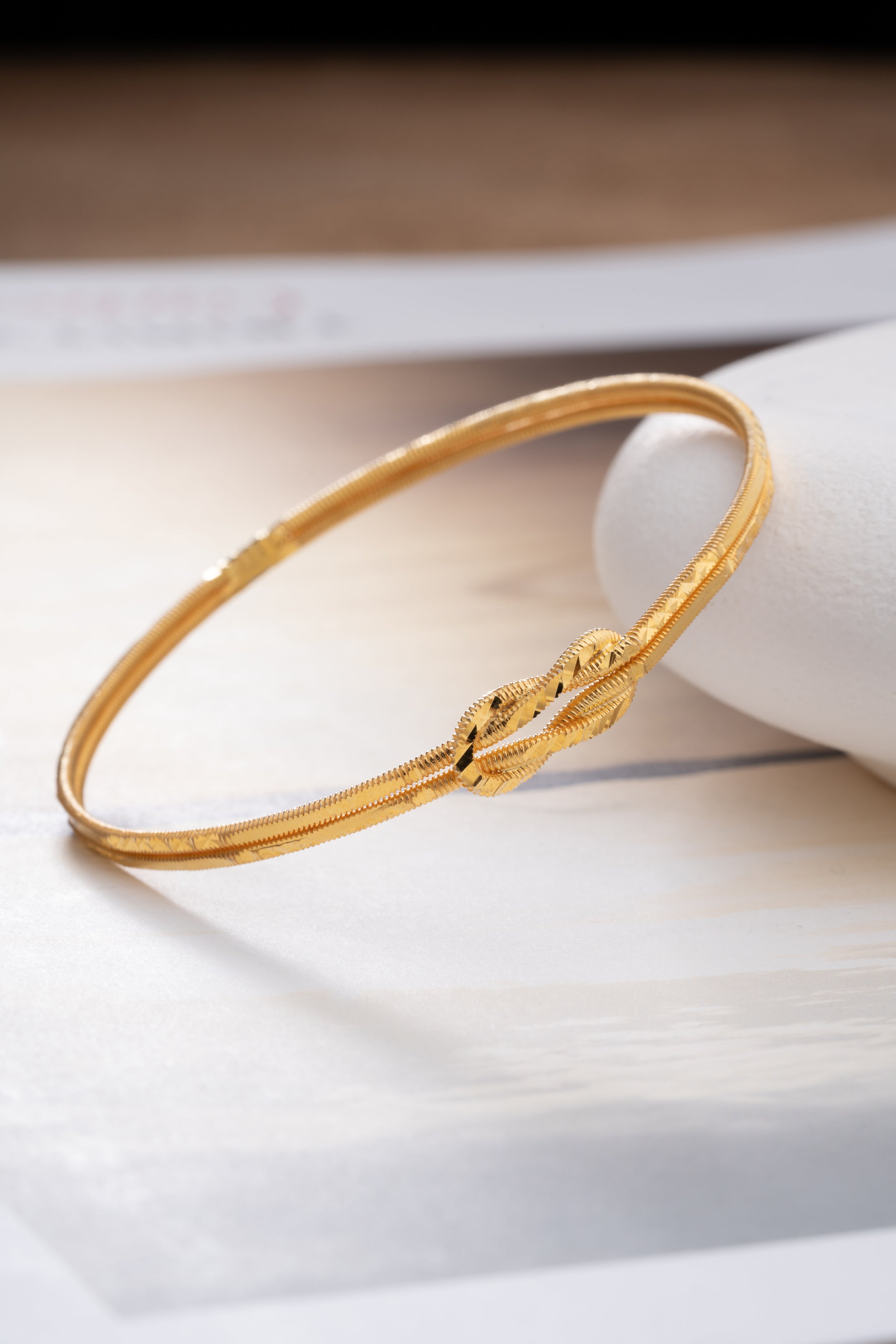 LIEBESKNOTEN AJDA ARMREIFEN aus 925 Silber - Hochwertiger Schmuck - AURIME