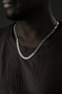 Panzer-Halskette aus 925 Silber von Aurime, detaillierte Kette mit robustem Design, glänzend und hochwertig verarbeitet.