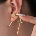 Silberne LENAIN Ohrringe aus 925er Silber von AURIME, detailreiche und elegante Ohrschmuck-Designs, Nahaufnahme