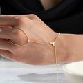 VIRI Handkette aus 925 Silber von AURIME, feine und elegante Silberkette mit schlichter Optik, Nahaufnahme