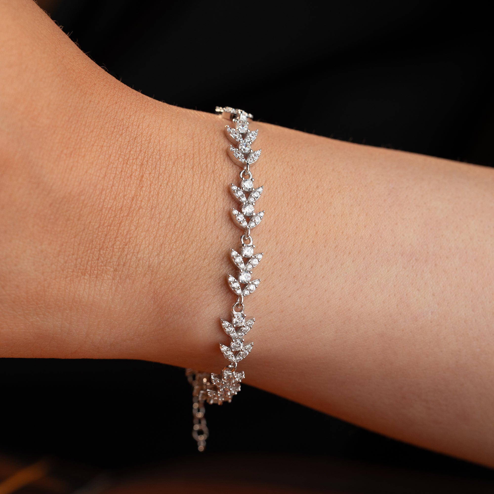 MIT BLUMENMOTIV ARMREIFE | 925 SILBER