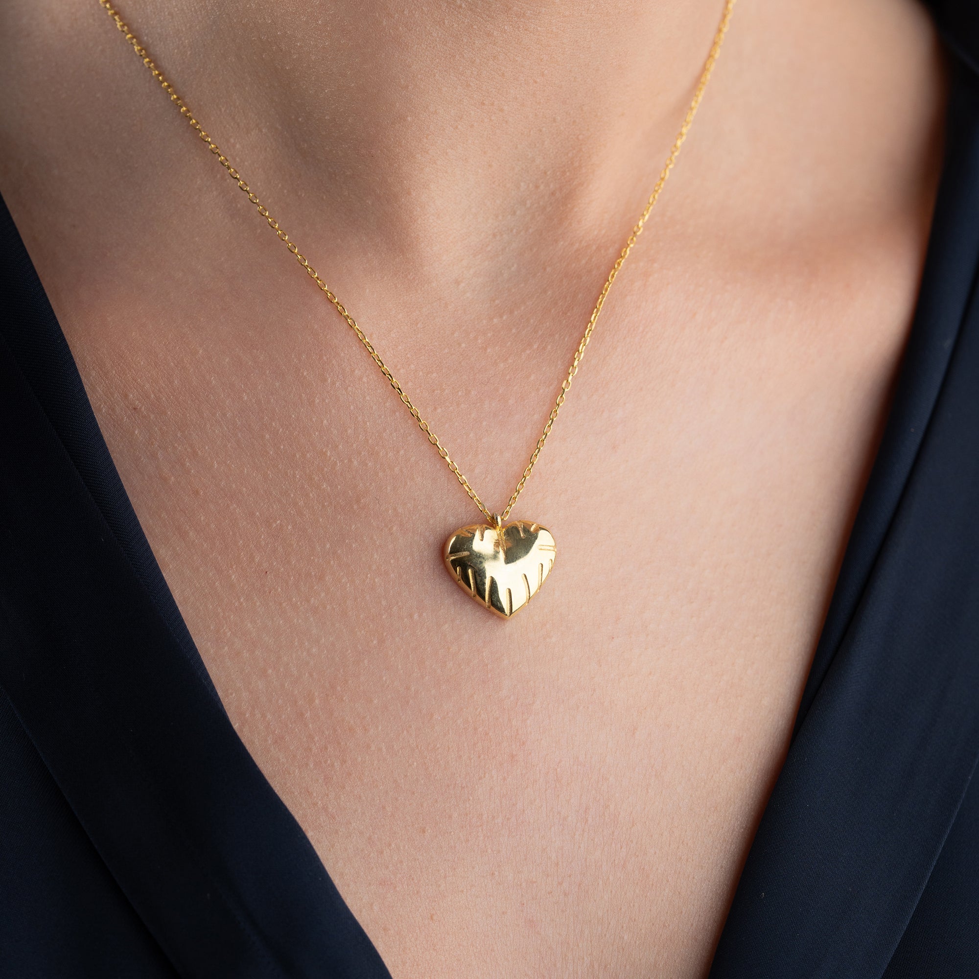 BOMB HERZ HALSKETTE aus 925 Silber - Eleganter Halskette - AURIME