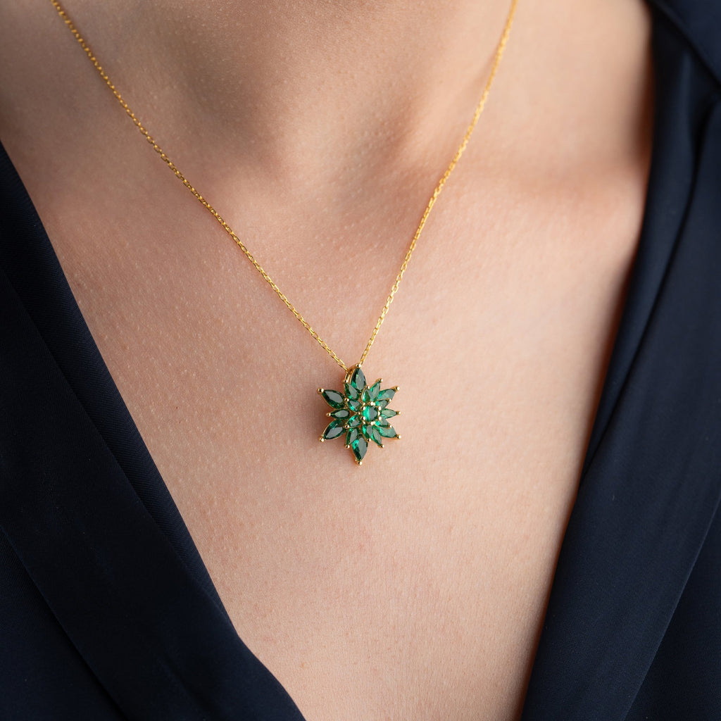 GRÜN LOTUS HALSKETTE aus 925 Silber - Eleganter Halskette - AURIME