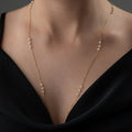 MOA Perlenkette aus 925 Silber von AURIME, elegante Halskette mit weißen Perlen und silbernem Verschluss.