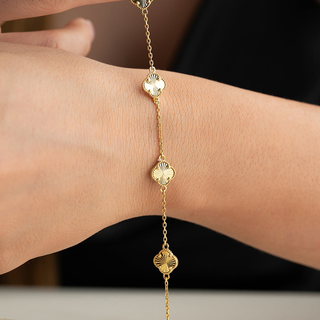 CELEBRTY KLEE ARMKETTE aus 925 Silber - Eleganter Halskette - AURIME