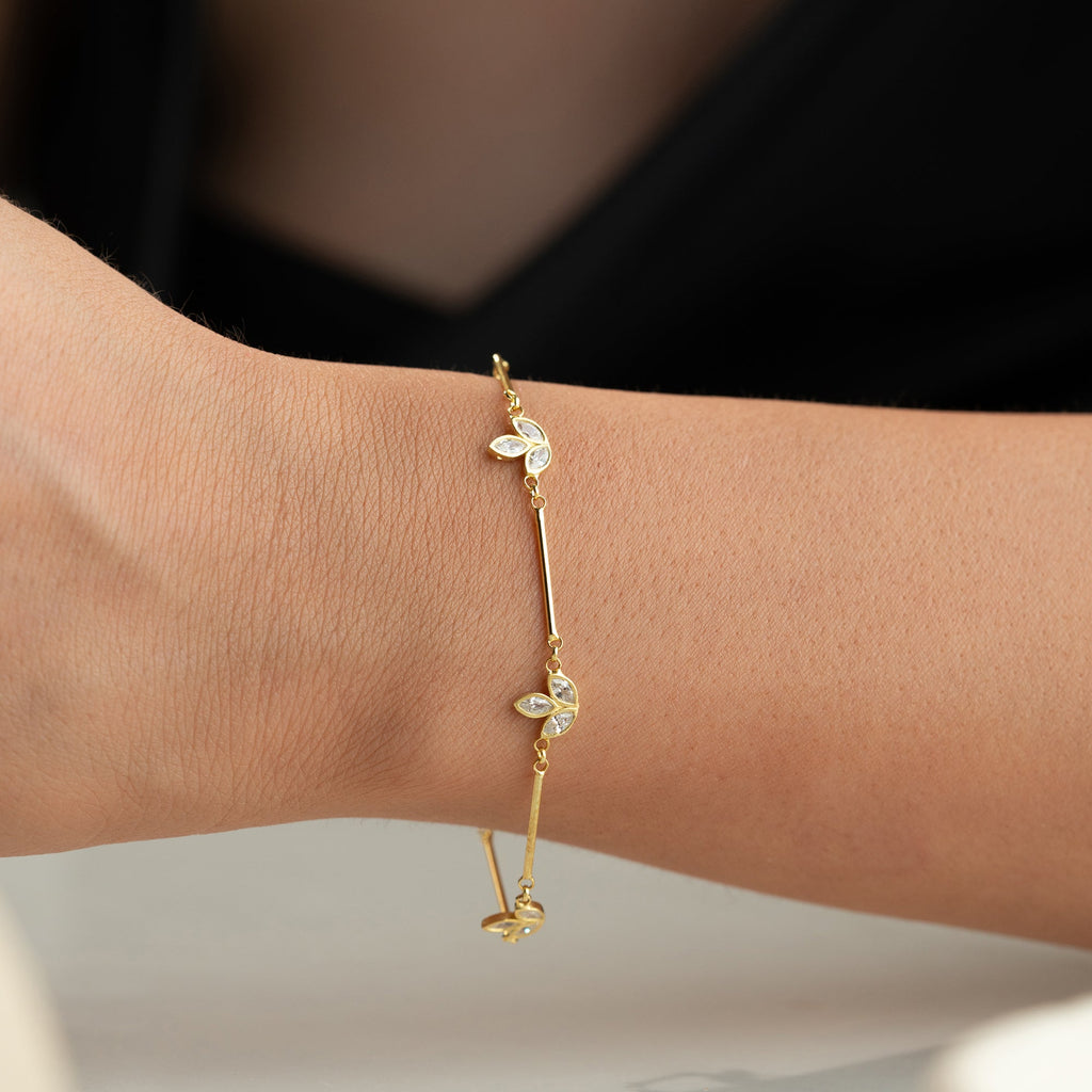 LOTUS NIRA ARMBAND aus 925 Silber - Eleganter Armband - AURIME
