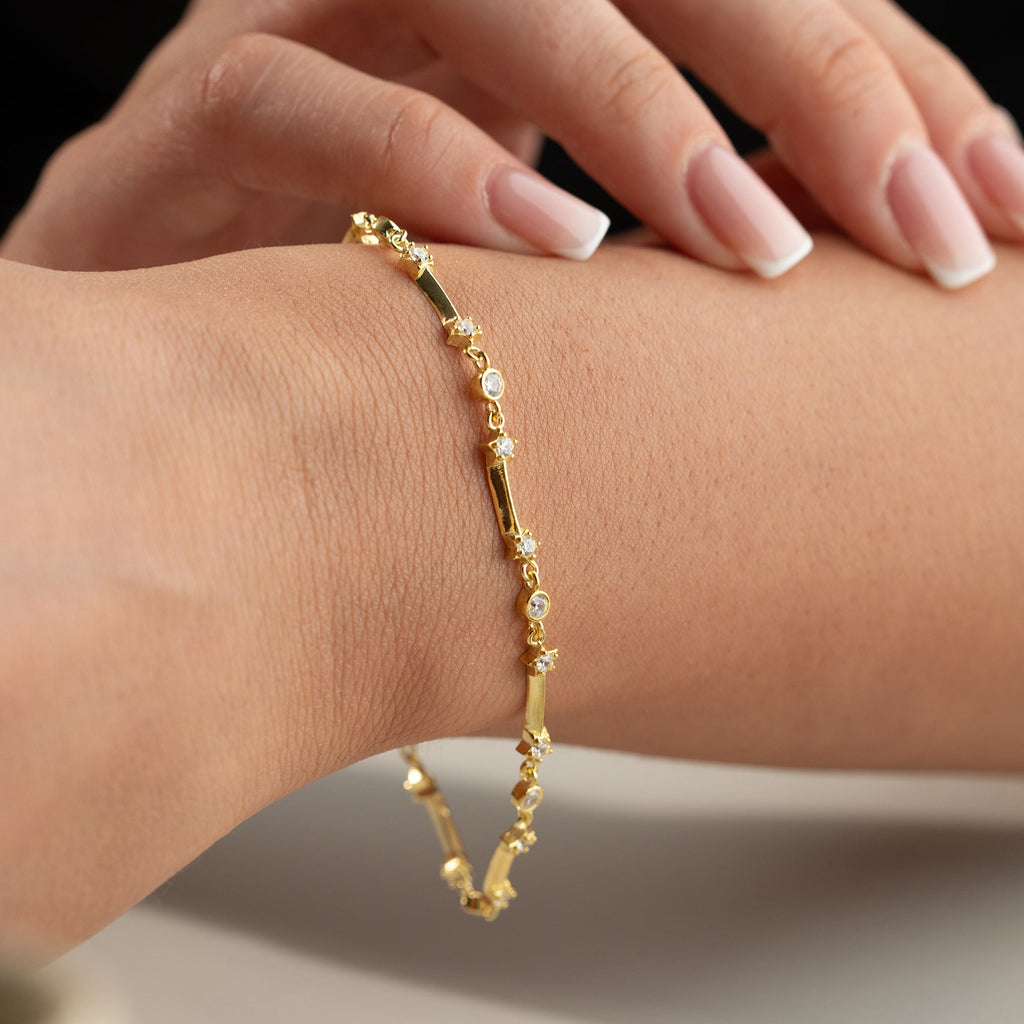 AVADA STONE ARMBAND aus 925 Silber - Eleganter Armband - AURIME