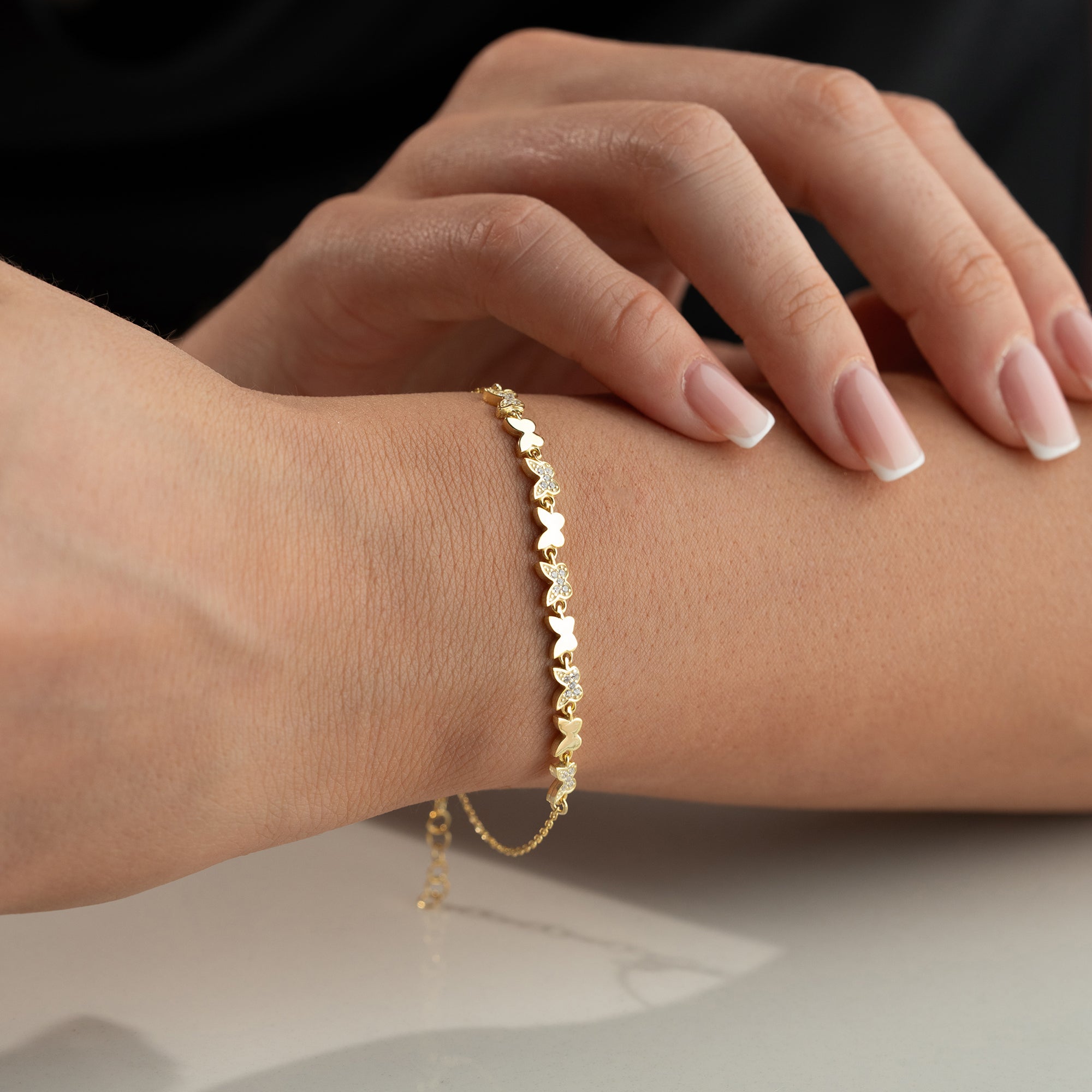 MINI BUTTERFLY ARMBAND aus 925 Silber - Eleganter Armband - AURIME