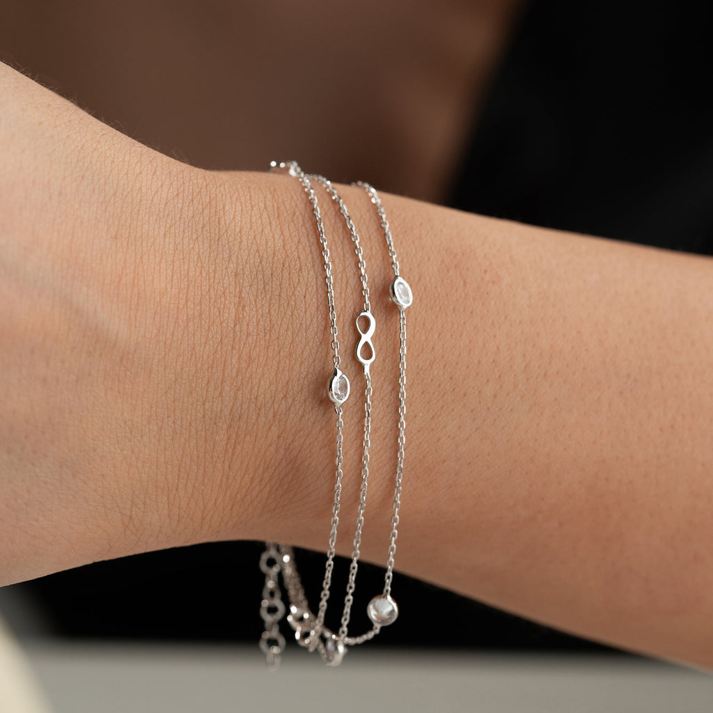 INFINITY STONE ARMBAND aus 925 Silber - Eleganter Armband - AURIME