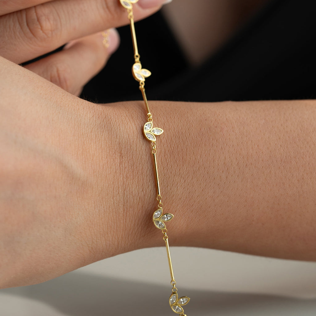LOTUS NIRA ARMBAND aus 925 Silber - Eleganter Armband - AURIME