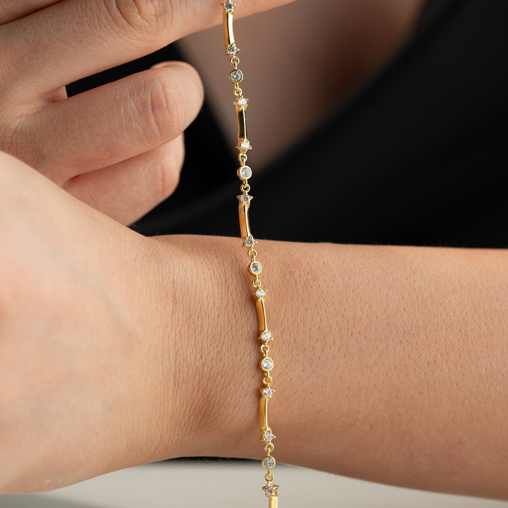 AVADA STONE ARMBAND aus 925 Silber - Eleganter Armband - AURIME