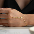 Peroz Handkette aus 925er Silber von Aurime, filigrane Kette mit zarten Gliedern, elegante Schmuckstück für Damen