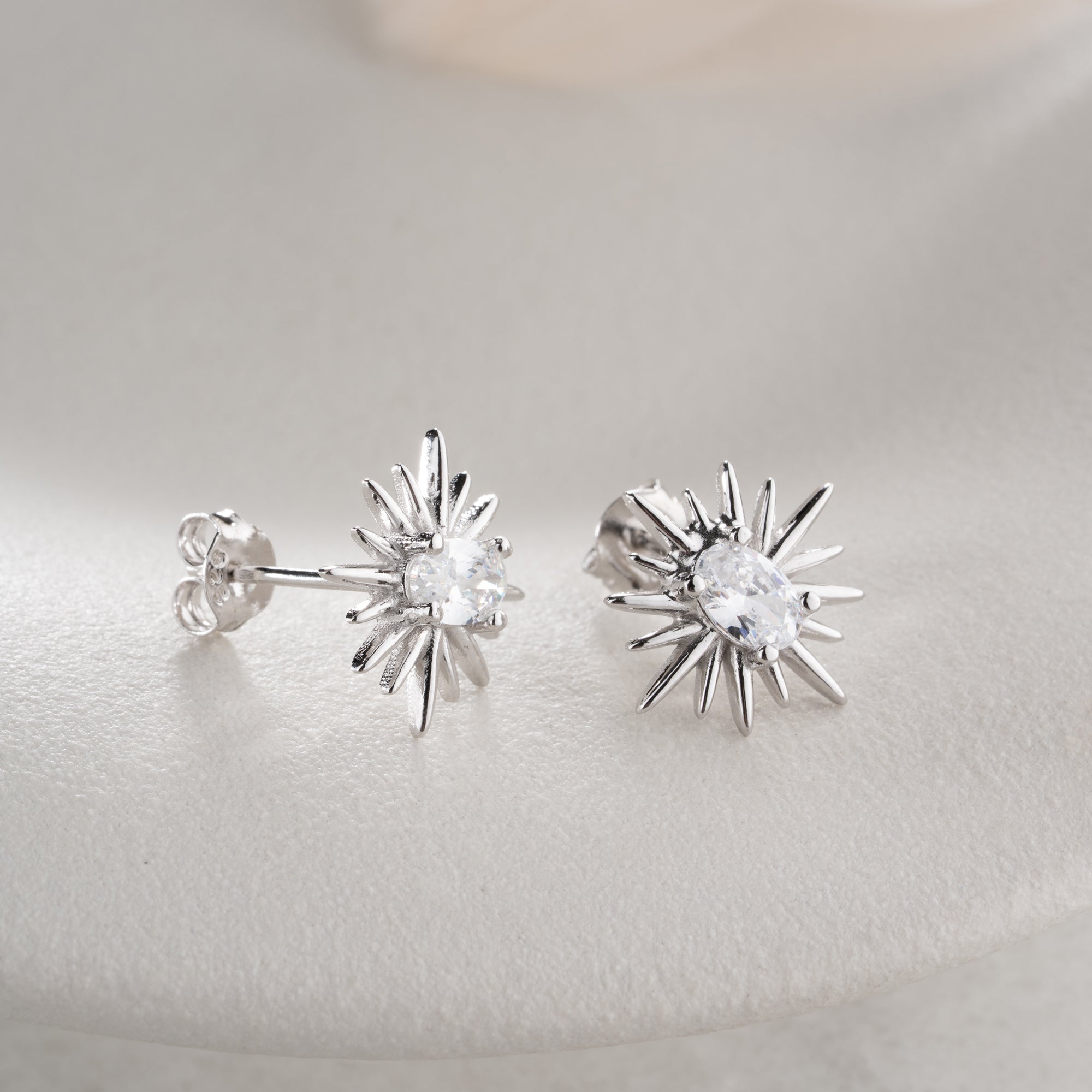 MINIMALISTISCH MIT OVALEM STEIN OHRRINGE | 925 SILBER