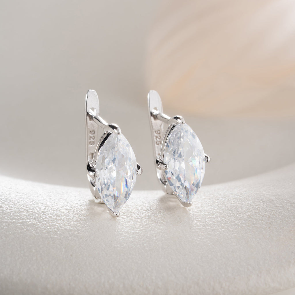 MINIMALISTISCH MIT MARQUISE-STEIN OHRRINGE | 925 SILBER