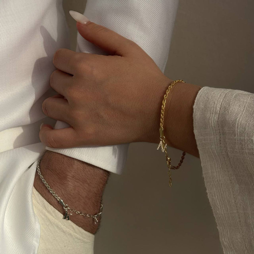 WIRBEL BUCHSTABEN PARTNERARMBAND aus 925 Silber - Eleganter Armband - AURIME