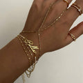 Silberne CRUSH CHAIN Handkette aus 925 Silber von AURIME, detailreiche Kette mit robustem Design, Nahaufnahme