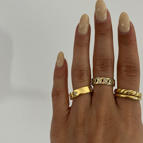 Eleganter Caledon Ring aus 925 Silber von Aurime, detailreiche Schmuckring mit filigranen Mustern und glänzendem Finish