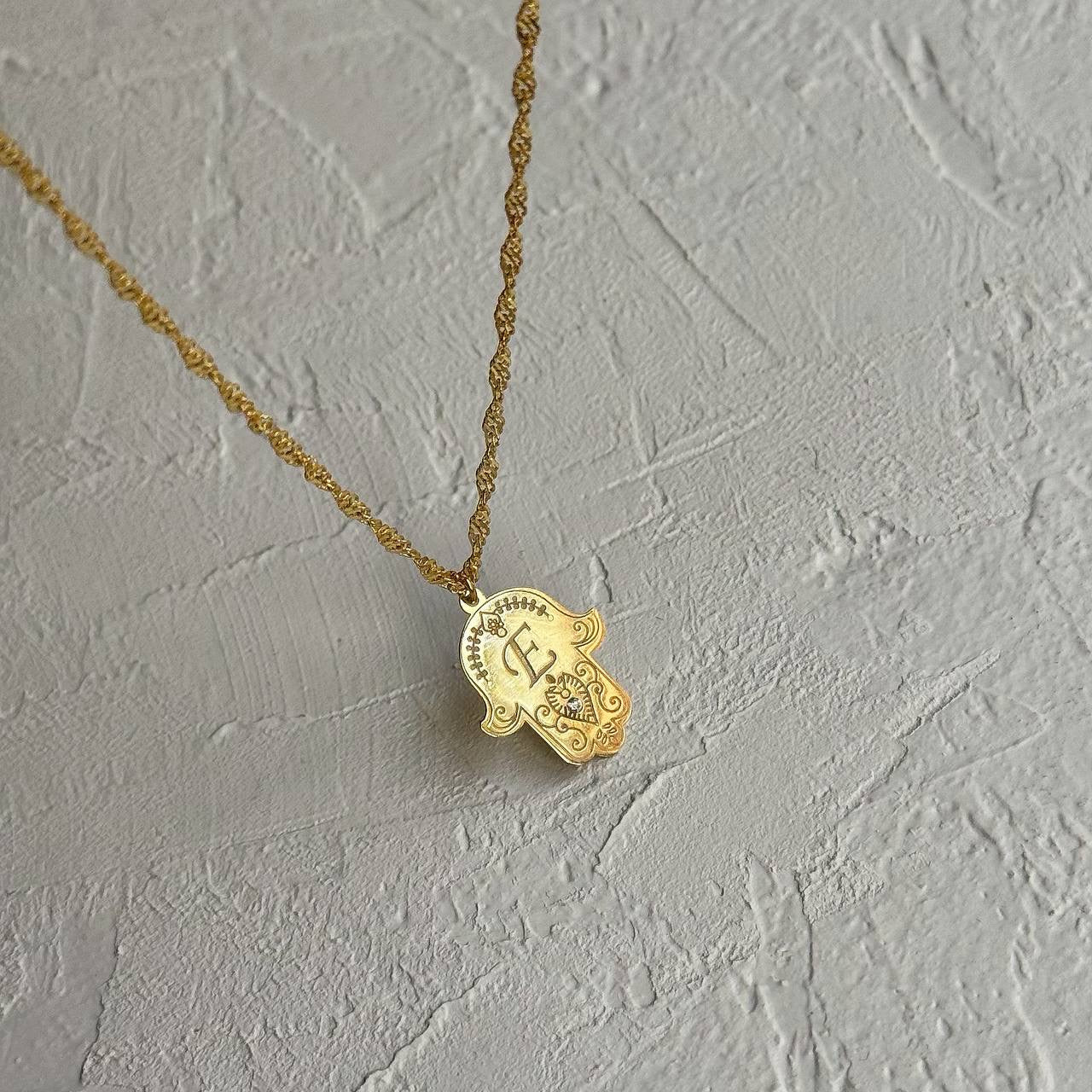 FATIMAS HAND MIT WUNSCHBUCHSTABE aus 925 Silber - Hochwertiger Schmuck - AURIME