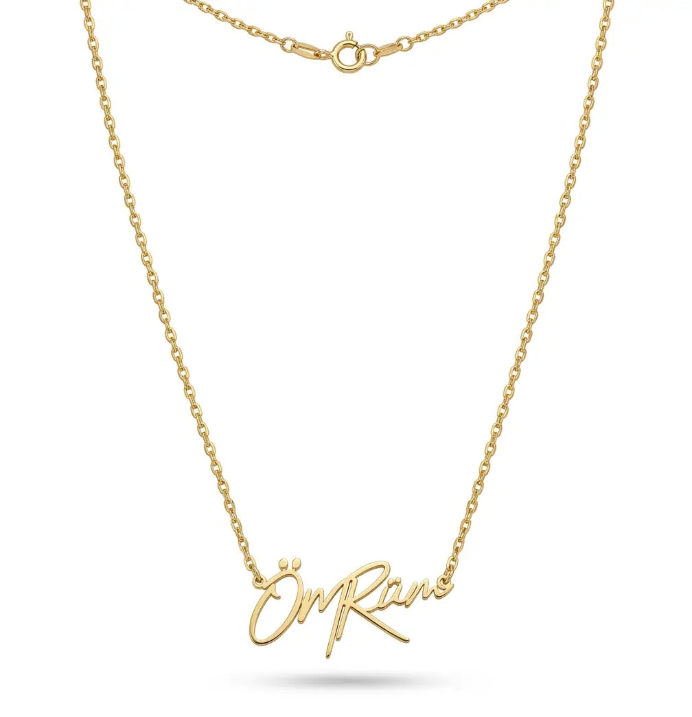 Personalisierte goldene Halskette von AURIME aus Schmuck mit individueller Gravur, elegantes Accessoire für Damen