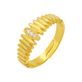 Eleganter WAVE DESIGN Zirkonia-Ring aus 925 Silber von AURIME, mit wellenförmigem Design und funkelnden Zirkonia-Steinen.