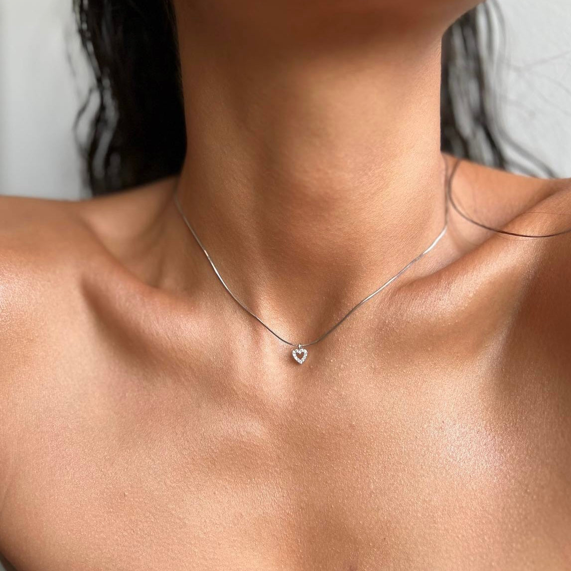 MINI ZIRKONIA HERZ HALSKETTE aus 925 Silber - Eleganter Halskette - AURIME
