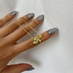 GLITTERY LETTER NECKLACE aus 925 Silber - Hochwertiger Schmuck - AURIME