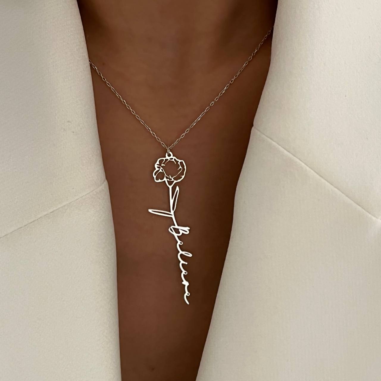 NELKE NAMESKETTE aus 925 Silber - Eleganter Halskette - AURIME