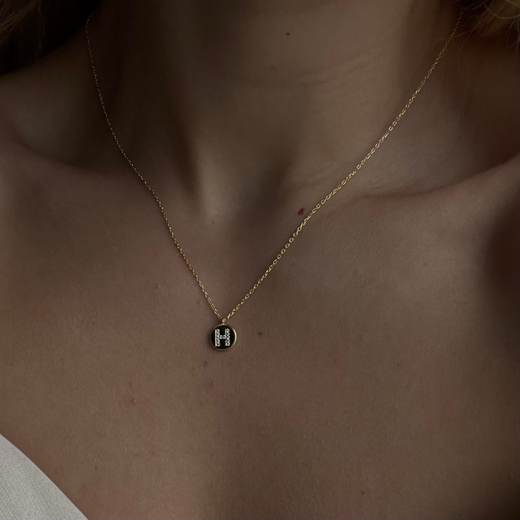 ZIRKONIA PLÄTTCHEN BUCHSTABEN HALSKETTE aus 925 Silber - Eleganter Halskette - AURIME
