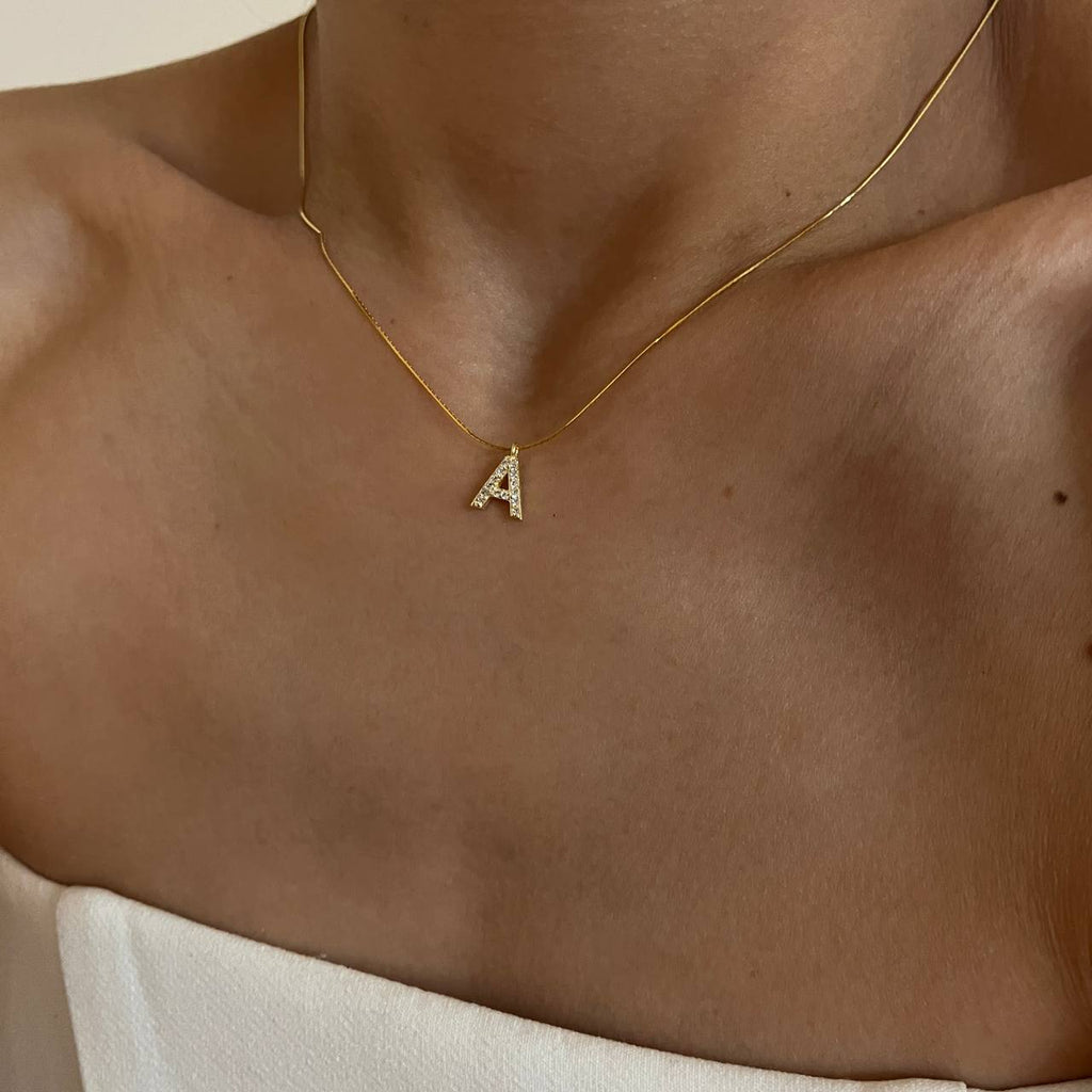 ZIRKONIA LETTER NECKLACE ITALI MINI aus 925 Silber - Hochwertiger Schmuck - AURIME