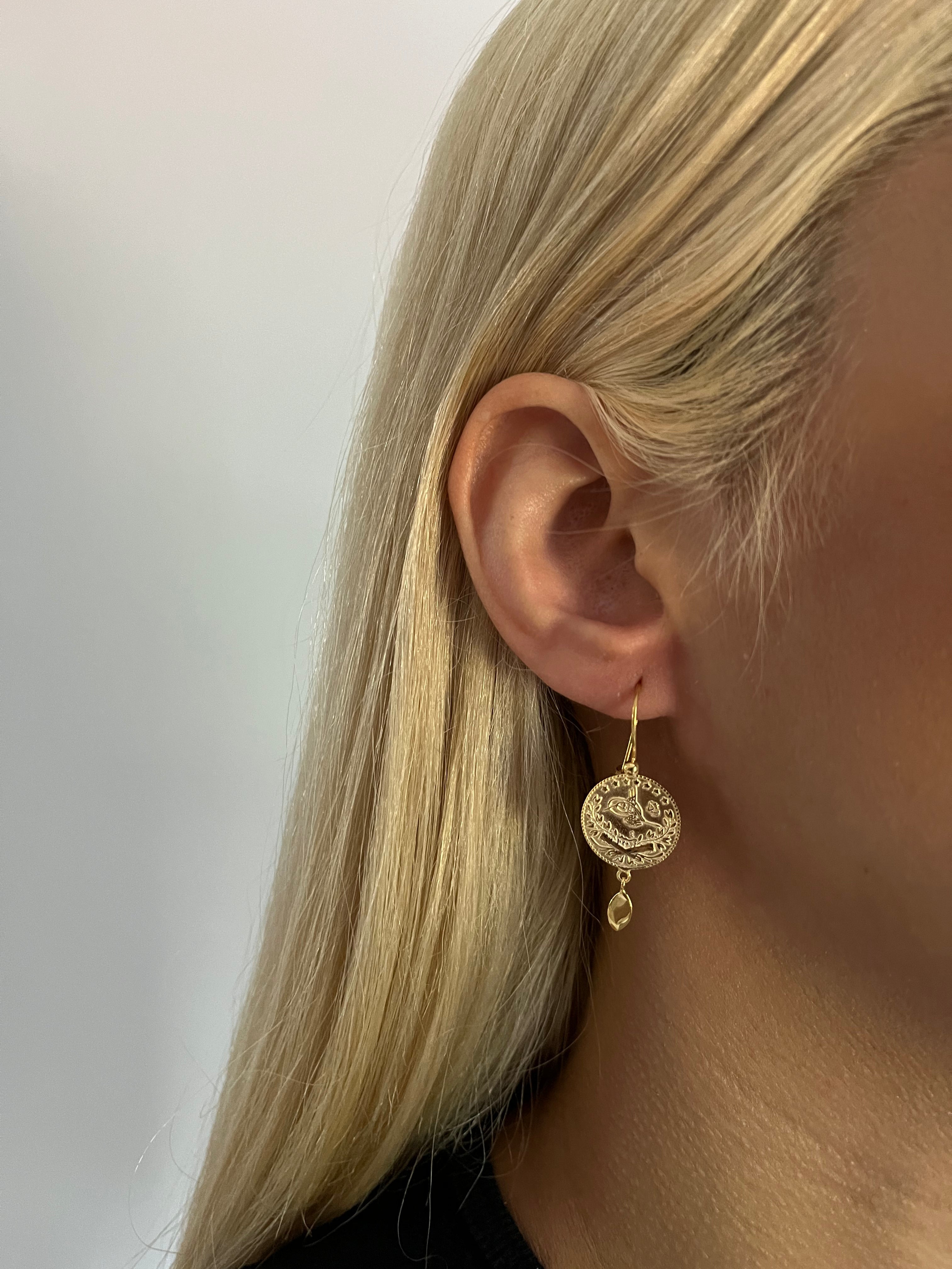 RESAT OHRRING MIT DETAIL aus 925 Silber - Eleganter Ohrringe - AURIME